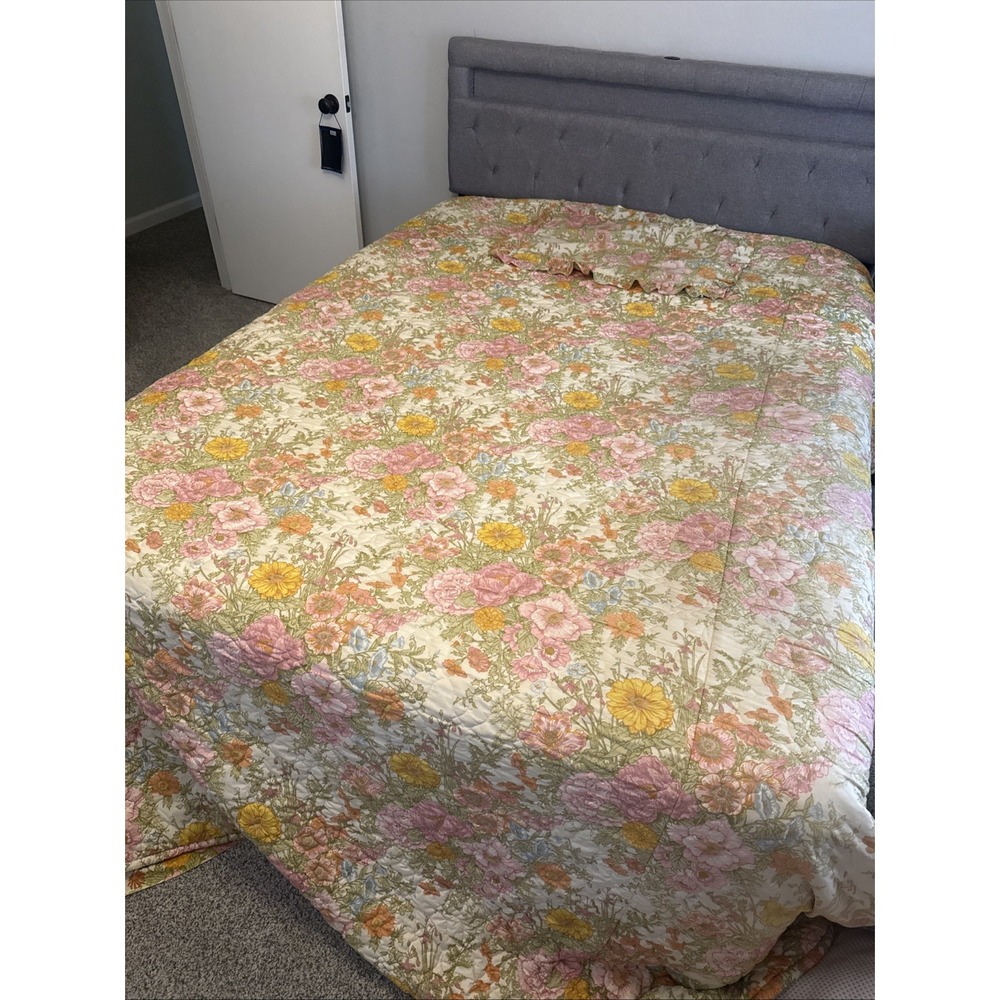 Vintage 70s floral quilted bedspread Retro Queen/King 1 Sham